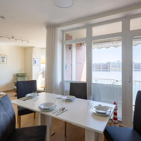 Gemuetliche Mit Meerblick Direkt Am Hafen Appartement